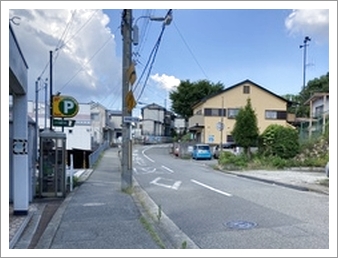 ③改札を左へ